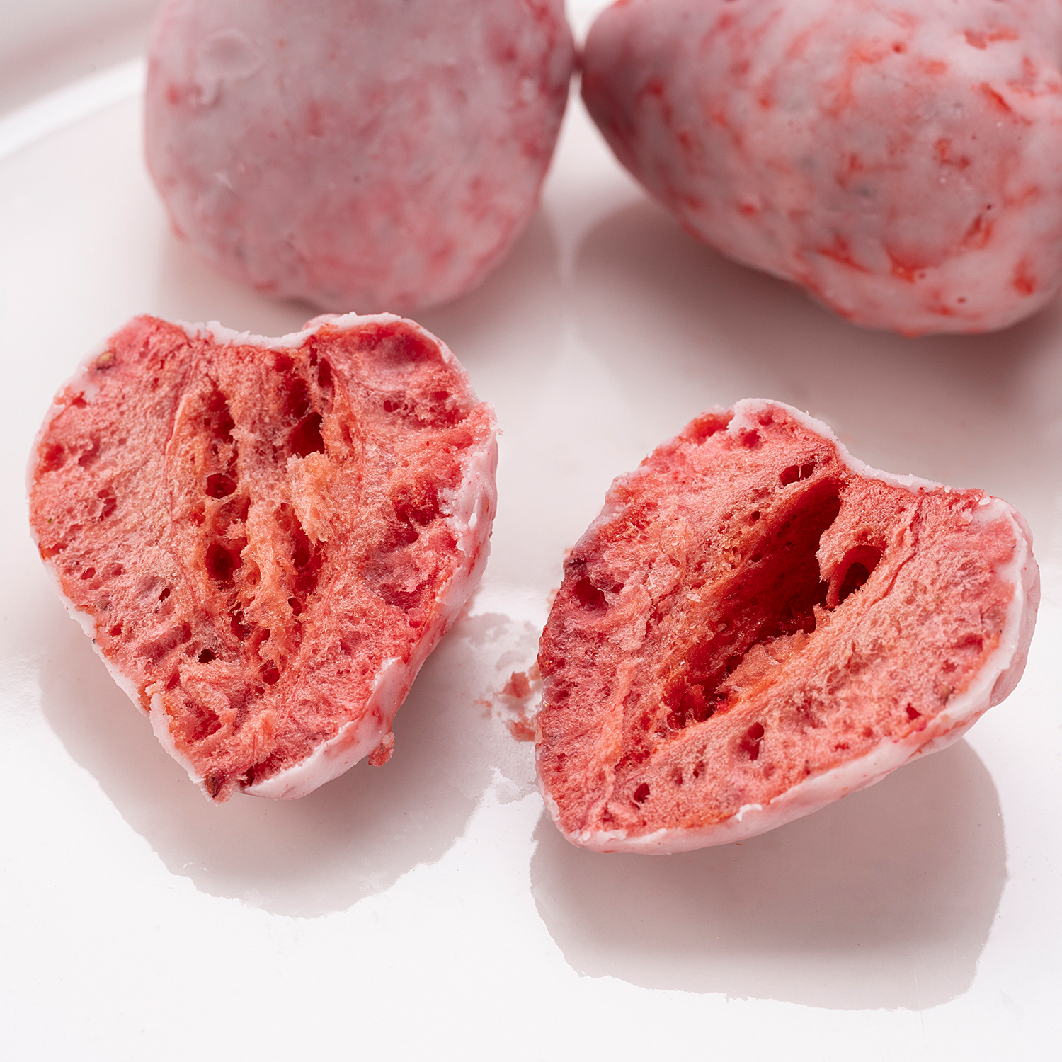 Freeze-Dried Strawberry with Milk Flavored Coating | 1kg Bulk Pack